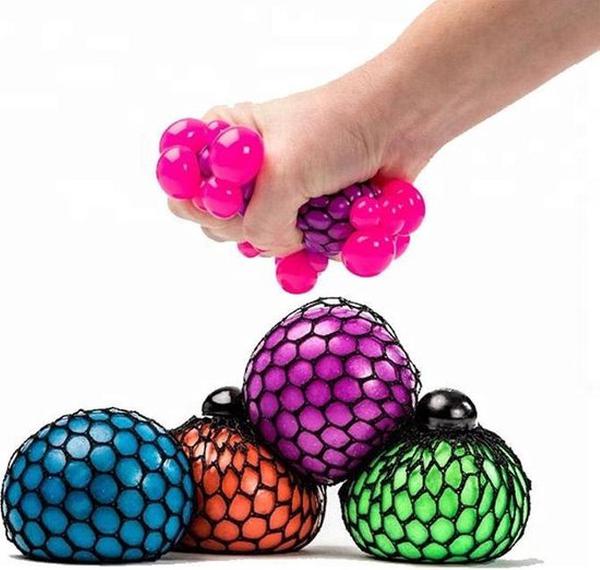 Squishy bal in net 4 kleuren